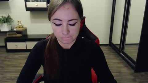 Laralianna online show from 16, 9, 2025