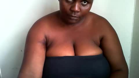 laralovex online show from 12, 1, 2025