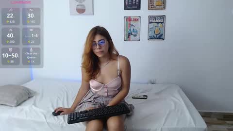 laramucci online show from 21, 9, 2025