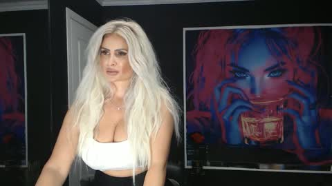 laras_moans online show from 12, 9, 2025