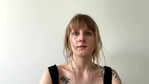 Lara online show from 13, 7, 2026