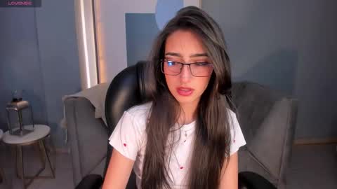 Larisa Smirnov online show from 6, 10, 2025