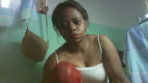 Snapshot of larissa645771 chatting on 15, 11, 2025 larissa645771 online show from 15, 11, 2025