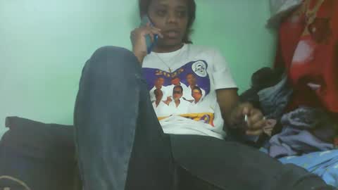 Snapshot of larissa645771 chatting on 1, 12, 2025 larissa645771 online show from 1, 12, 2025