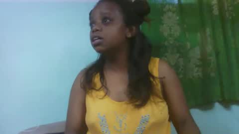 Snapshot of larissa645771 chatting on 18, 12, 2025 larissa645771 online show from 18, 12, 2025