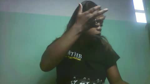 Snapshot of larissa645771 chatting on 19, 12, 2025 larissa645771 online show from 19, 12, 2025