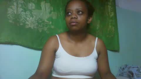 Snapshot of larissa645771 chatting on 8, 1, 2026 larissa645771 online show from 8, 1, 2026