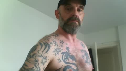 Snapshot of larsvegas1895 chatting on 1, 6, 2026 larsvegas1895 online show from 1, 6, 2026
