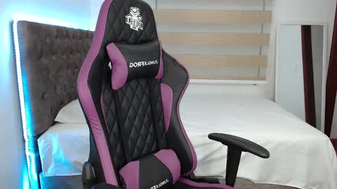 Snapshot of latam_ chatting on 8, 3, 2025 YOUR BABY online show from 8, 3, 2025