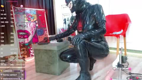 Snapshot of latex_rose_daniels chatting on 20, 1, 2025 ROSE online show from 20, 1, 2025
