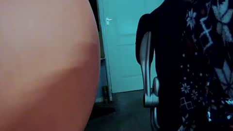 latexchris77 online show from 5, 12, 2024