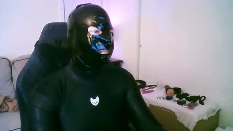 latexminheadroom online show from 26, 5, 2026