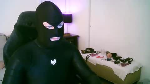 Snapshot of latexminheadroom chatting on 26, 6, 2026 latexminheadroom online show from 26, 6, 2026