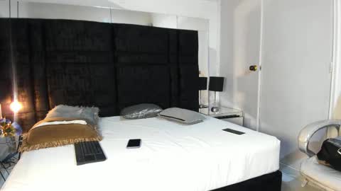 Snapshot of latin_couple20y chatting on 24, 2, 2025 Johana y Santiago online show from 24, 2, 2025