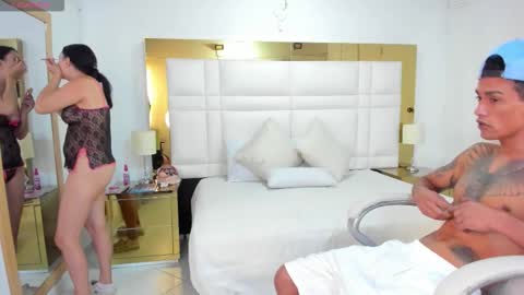 Snapshot of latin_couple20y chatting on 16, 10, 2025 Johana y Santiago online show from 16, 10, 2025