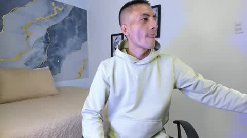 crissex  online show from 14, 11, 2025