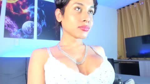 instagramlatin goddessx   im nikoll online show from 25, 1, 2025