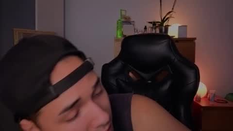  Free OF online show from 18, 12, 2025