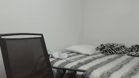 M E G A N  online show from 5, 2, 2026