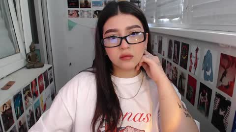 miiiiiiaaaa online show from 10, 1, 2025