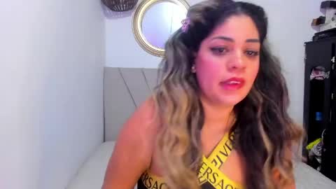 Snapshot of latinamav22 chatting on 21, 4, 2026 latinamav22 online show from 21, 4, 2026