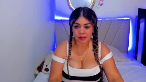 Snapshot of latinamav22 chatting on 30, 4, 2026 latinamav22 online show from 30, 4, 2026