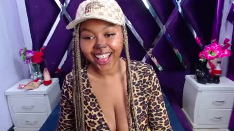 Snapshot of latinas_anales chatting on 13, 1, 2025 latinas_anales online show from 13, 1, 2025