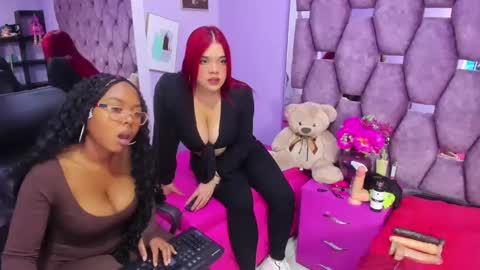 Snapshot of latinas_anales chatting on 21, 1, 2025 latinas_anales online show from 21, 1, 2025