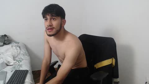 Snapshot of latinbunny7779 chatting on 2, 12, 2024 camilo online show from 2, 12, 2024