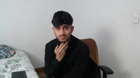 Snapshot of latinbunny7779 chatting on 4, 12, 2024 camilo online show from 4, 12, 2024