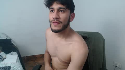 Snapshot of latinbunny7779 chatting on 12, 12, 2024 camilo online show from 12, 12, 2024