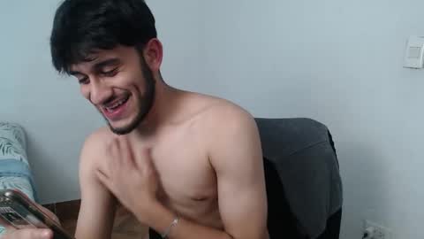 Snapshot of latinbunny7779 chatting on 16, 12, 2024 camilo online show from 16, 12, 2024