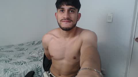 Snapshot of latinbunny7779 chatting on 10, 1, 2025 camilo online show from 10, 1, 2025