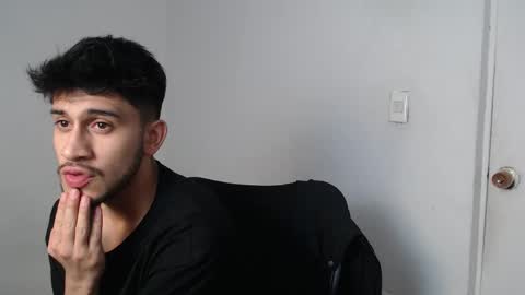 Snapshot of latinbunny7779 chatting on 18, 2, 2025 camilo online show from 18, 2, 2025