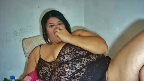 latincurvy1992 online show from 21, 9, 2025