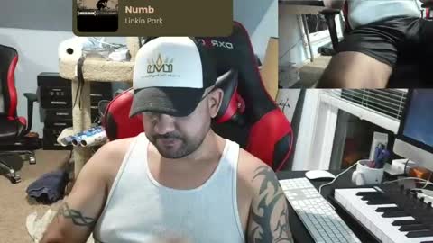 LatinLover83 online show from 21, 4, 2026