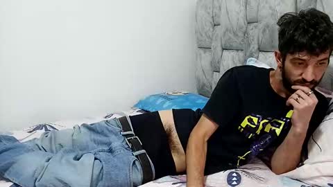 Snapshot of latinlustandfrenchkiss chatting on 27, 11, 2025 latinlustandfrenchkiss online show from 27, 11, 2025