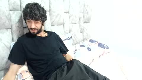 latinlustandfrenchkiss online show from 4, 6, 2026