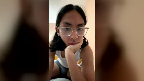 latinmale2004 online show from 1, 2, 2026