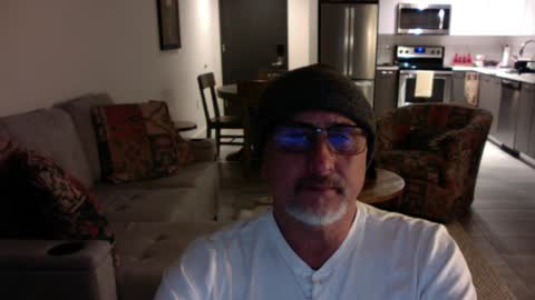 Snapshot of latinnous chatting on 17, 12, 2024 QS - INDEPENDENT MODEL online show from 17, 12, 2024
