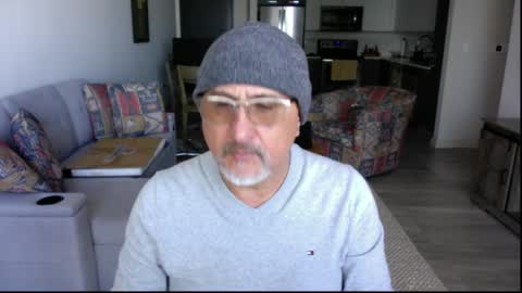 Snapshot of latinnous chatting on 8, 3, 2025 QS - INDEPENDENT MODEL online show from 8, 3, 2025