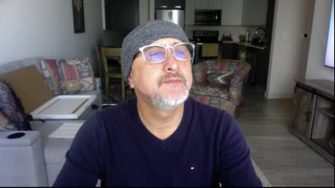 Snapshot of latinnous chatting on 9, 3, 2025 QS - INDEPENDENT MODEL online show from 9, 3, 2025