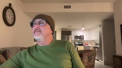 Snapshot of latinnous chatting on 11, 3, 2025 QS - INDEPENDENT MODEL online show from 11, 3, 2025