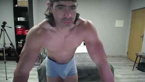 Snapshot of latino23bom chatting on 24, 4, 2026 sam online show from 24, 4, 2026