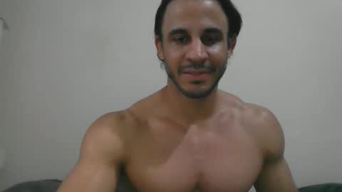 latino_rodri online show from 13, 5, 2026