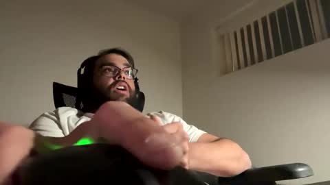 call me papi -- follow my twitter latinoc30 online show from 13, 1, 2025