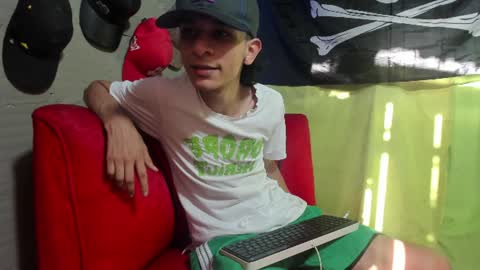 Snapshot of latinskinny_ chatting on 24, 6, 2026 Angel online show from 24, 6, 2026