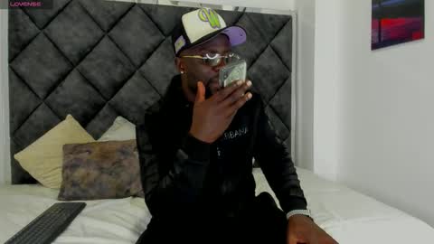 LEANDRO online show from 17, 9, 2025