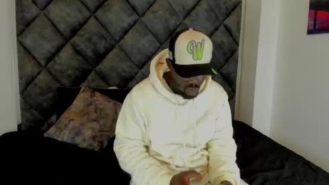 LEANDRO online show from 2, 10, 2025