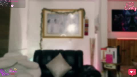 laujgray online show from 8, 4, 2026